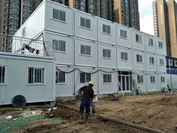 組裝式集成房屋各個(gè)方面有哪些普通房屋建筑沒有的特性優(yōu)勢，下面的文章中為您分享一下。